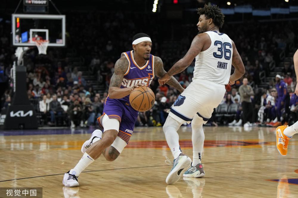 这位年轻的 这位年轻的