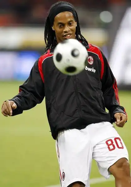 不仅仅是在 不仅仅是在