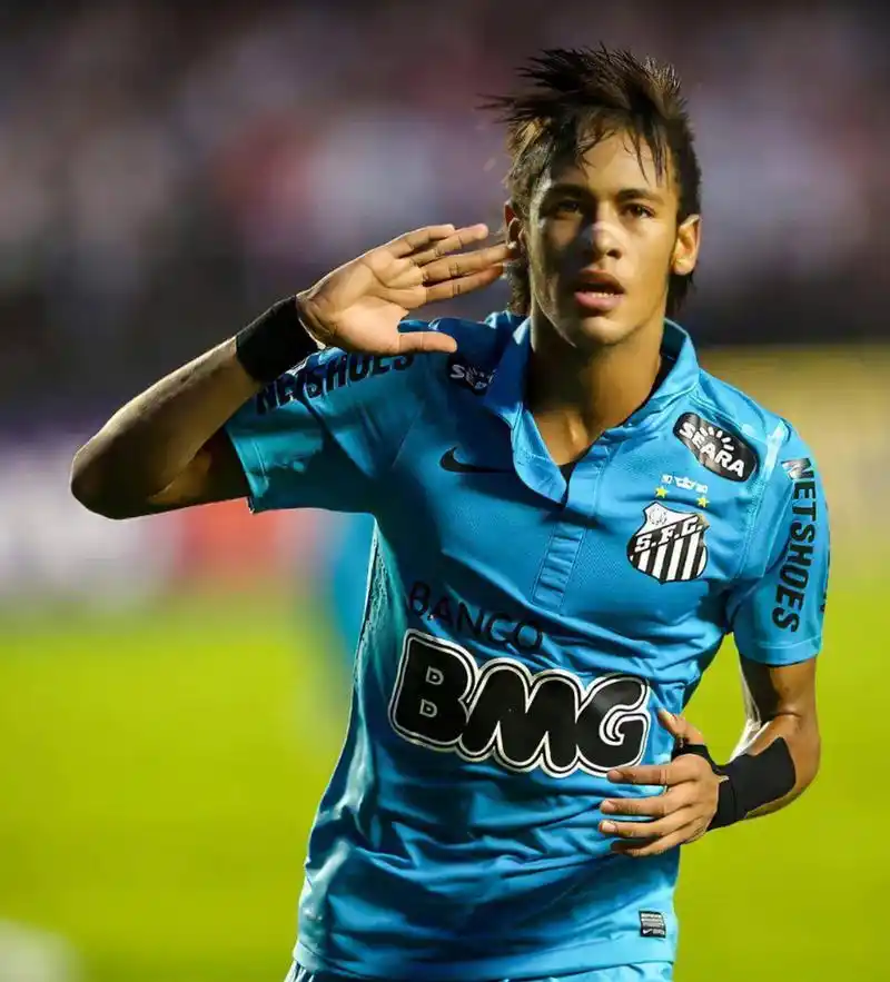 全能中场的 全能中场的