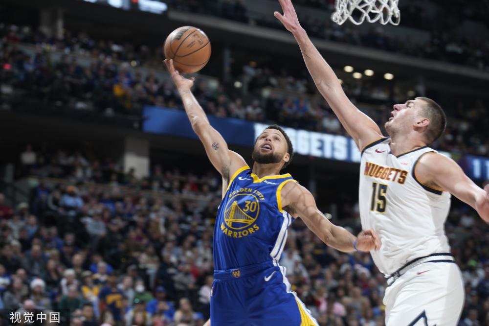 令球队在比 令球队在比